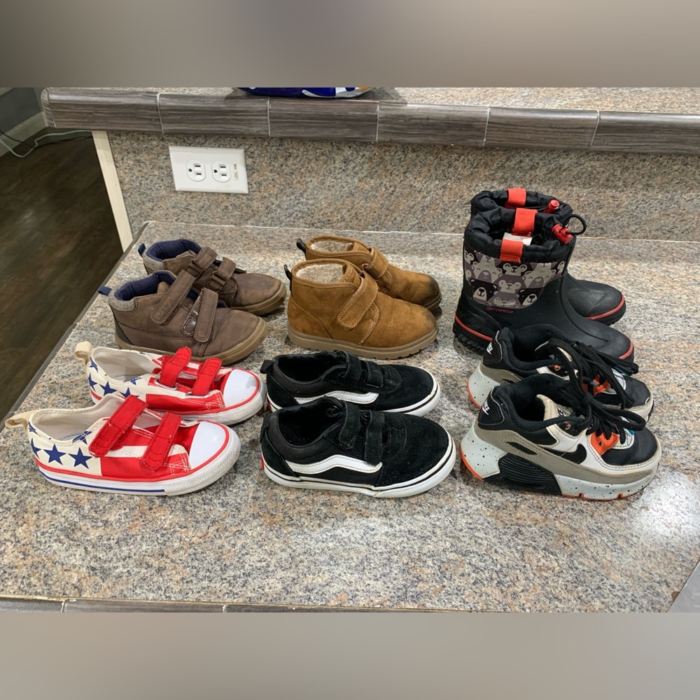 Toddler boy shoe size 9 lot